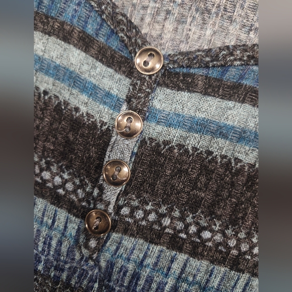 Tunic - Picture 2 of 4